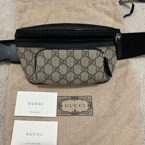 Gucci GG Supreme Monogram Belt Bag